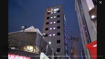 Yeongdeungpo Station New York Hotel