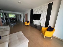 Apartment in the Causeway Amador