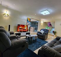 Lux Suites Vacanza Homes Nakuru