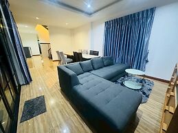 Level FIVE pool villa Pattaya