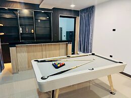 Level FIVE pool villa Pattaya