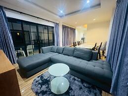 Level FIVE pool villa Pattaya