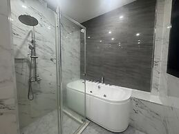 Level FIVE pool villa Pattaya