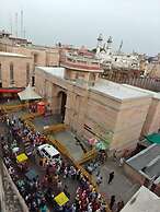 kailash pati guest house