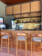 Wooden Village Villas Café & Resto