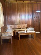 Wooden Village Villas Café & Resto