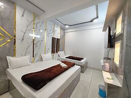 Vista Hotel Naini Lake View Nainital