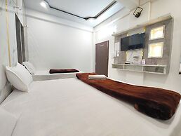 Vista Hotel Naini Lake View Nainital