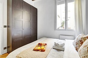 Chic 1BR Near Le Marais & Picasso Museum