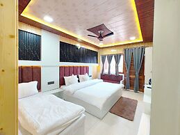 Hotel Sangita Lake View Nainital