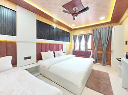 Hotel Sangita Lake View Nainital