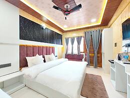 Hotel Sangita Lake View Nainital