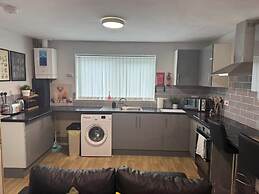 4 Bed Apartment in Warwick