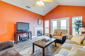 Community Perks: Scenic Lake Travis Getaway!