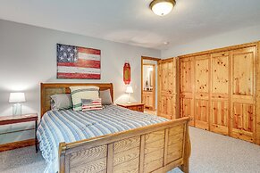 Ski, Hike & Fish: Cabin w/ Hot Tub in Conway