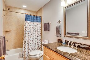 Ski, Hike & Fish: Cabin w/ Hot Tub in Conway