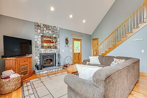 Ski, Hike & Fish: Cabin w/ Hot Tub in Conway