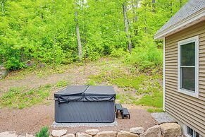 Ski, Hike & Fish: Cabin w/ Hot Tub in Conway