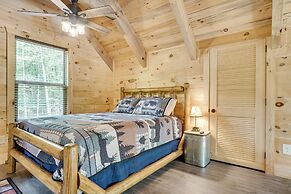 Sip, Hike & Explore: Sleek Retreat in Cleveland!