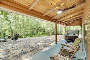 Sip, Hike & Explore: Sleek Retreat in Cleveland!