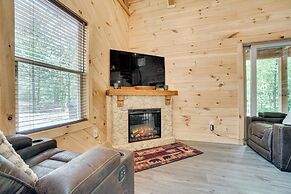 Sip, Hike & Explore: Sleek Retreat in Cleveland!