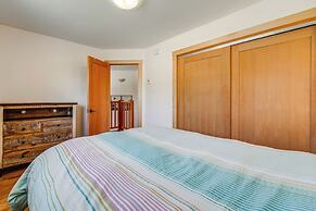 Private Hot Tub: Spacious Family Home in Truckee!