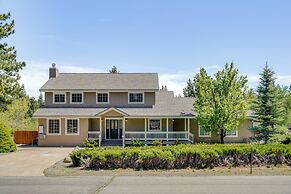 Private Hot Tub: Spacious Family Home in Truckee!