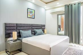 Housr 1RK & 1BHK Apartment Sector 28