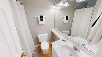 Canal Breeze Cottage 4 Bedroom Home