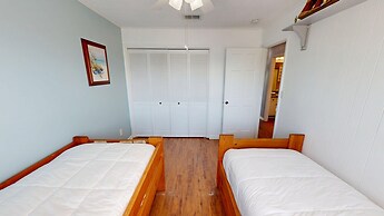 Canal Breeze Cottage 4 Bedroom Home