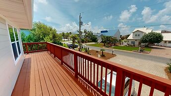 Canal Breeze Cottage 4 Bedroom Home