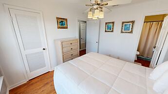 Canal Breeze Cottage 4 Bedroom Home