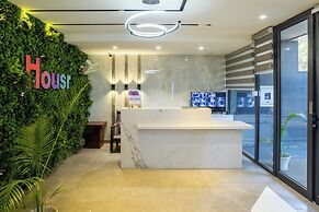 Housr Sector 42 Gurgaon Golf Course Road