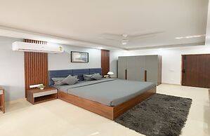 Housr Sector 56 Gurgaon Golf Course Road