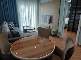 Regal Luxury Apartments