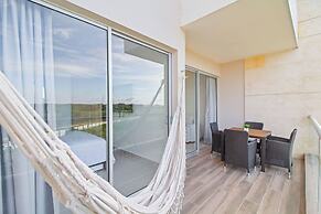 Baia Kristal Cartagena By HostPro