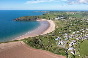 The Retreat - Short Walk From Beach Parking