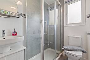 The Retreat - Short Walk From Beach Parking