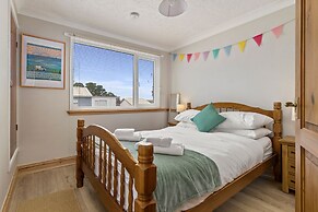 The Retreat - Short Walk From Beach Parking