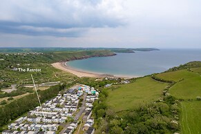 The Retreat - Short Walk From Beach Parking