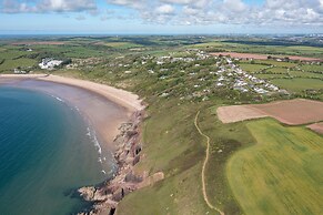 The Retreat - Short Walk From Beach Parking