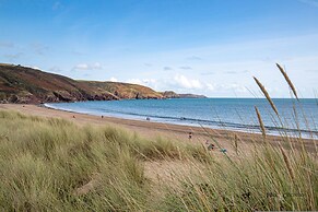 The Retreat - Short Walk From Beach Parking