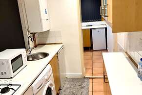 Cosy Leicester Apartment With 2 Bedrooms