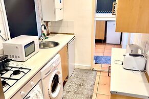 Cosy Leicester Apartment With 2 Bedrooms