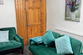 Cosy Leicester Apartment With 2 Bedrooms