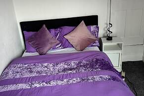 Cosy Leicester Apartment With 2 Bedrooms