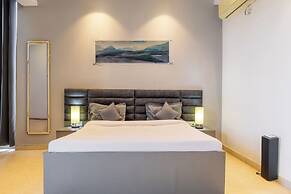 Housr Sector 27 Supermart 1 Gurgaon