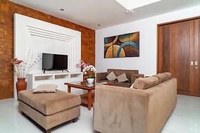 Bale Gede Luxury Villas by Moria