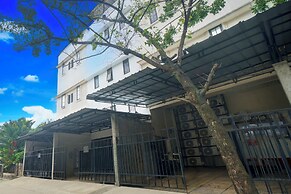 OYO 94502 Helloroom Bangka