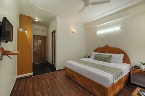 HOTEL NAVEEN MANALI BY BLUEKO HOTEL